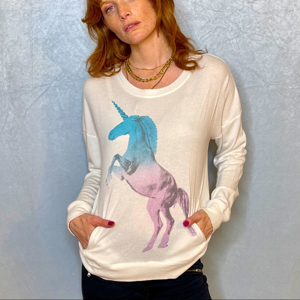 Super Comfy Unicorn Long-Sleeve WITH POCKETS =)